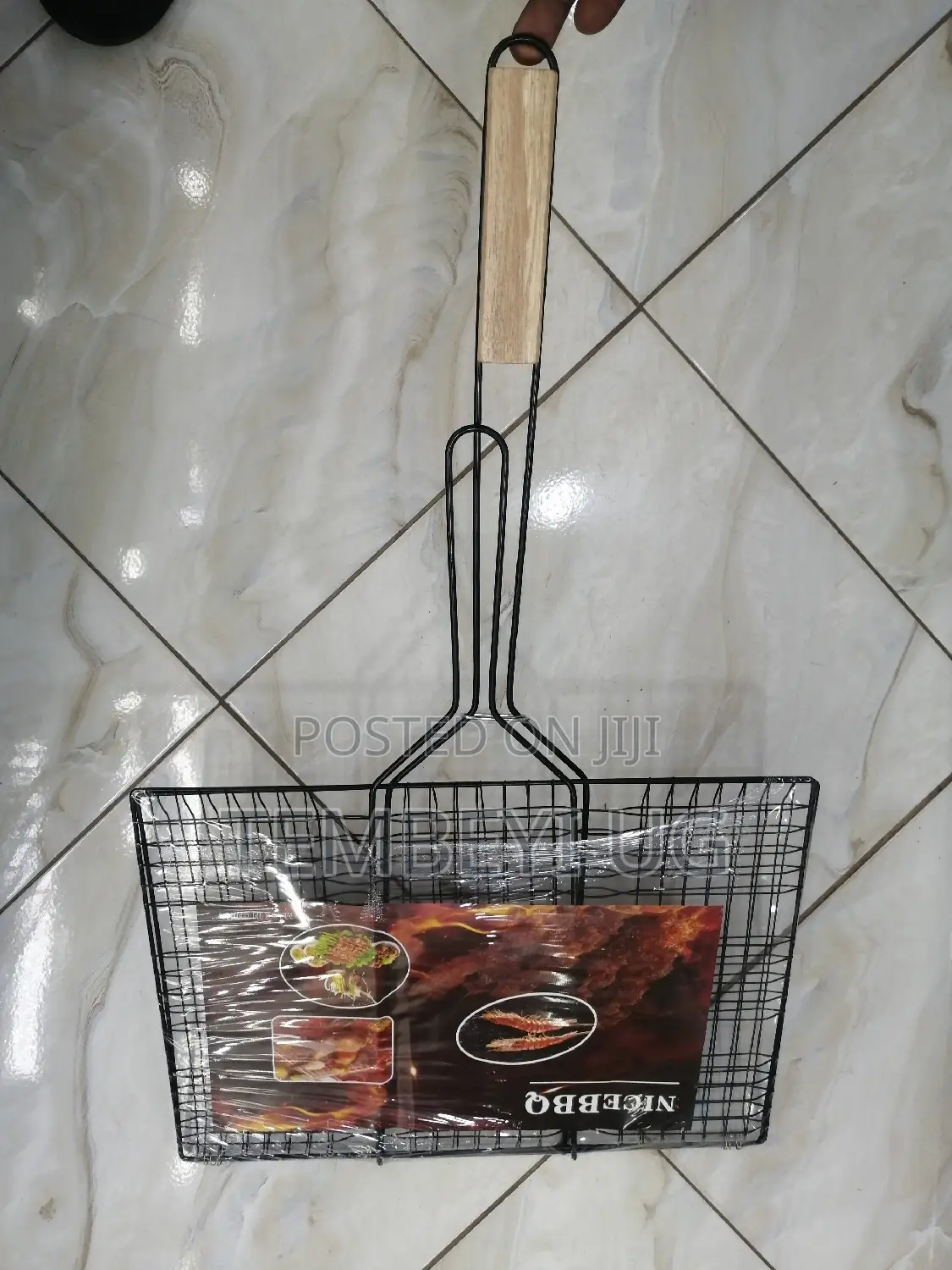 BBQ Grill With Handle.