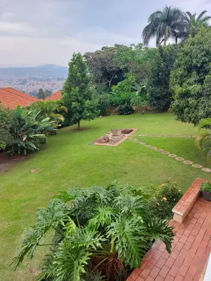 5bdrm Maisonette in Buziga Heights, Central Division for Sale