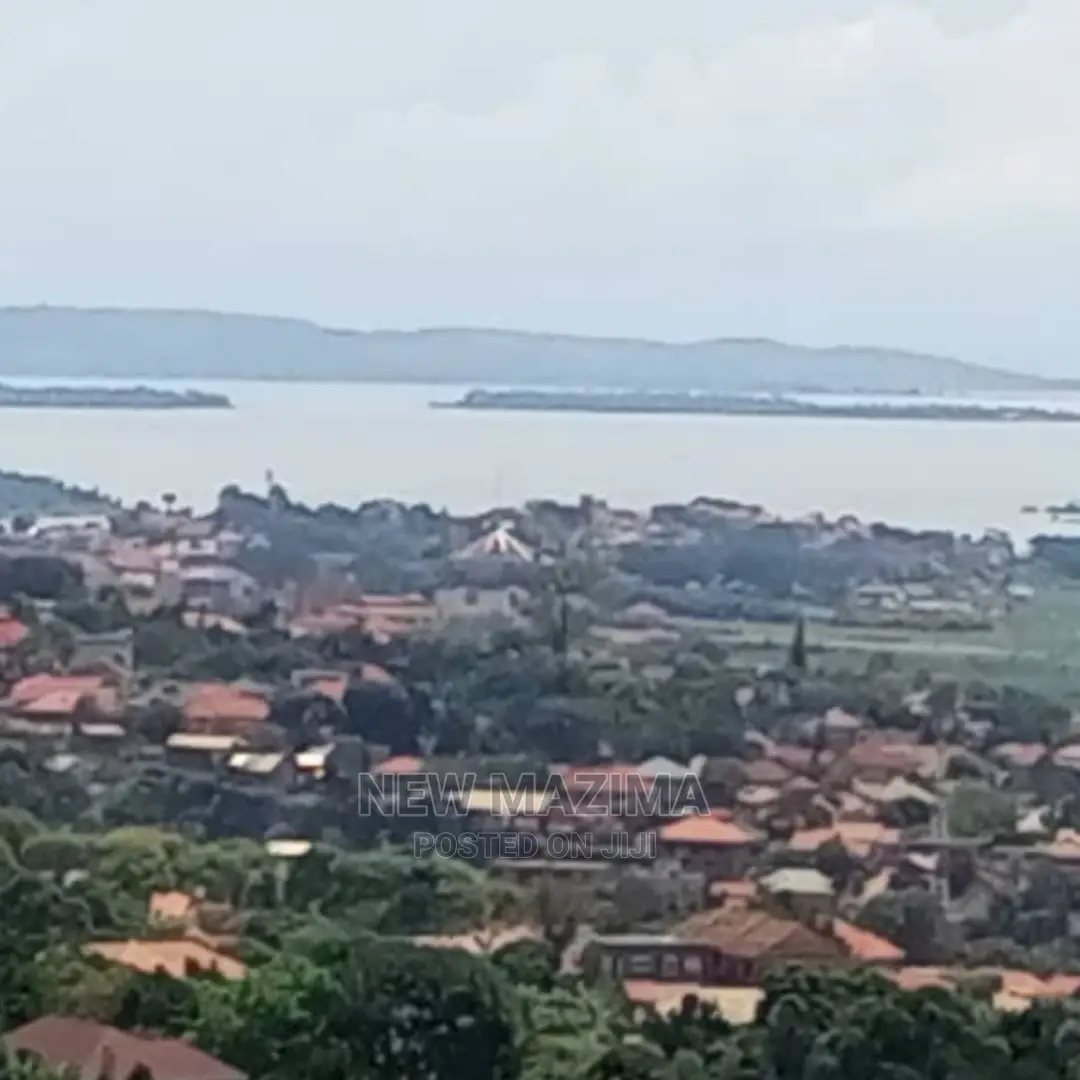 5bdrm Maisonette in Buziga Heights, Central Division for Sale