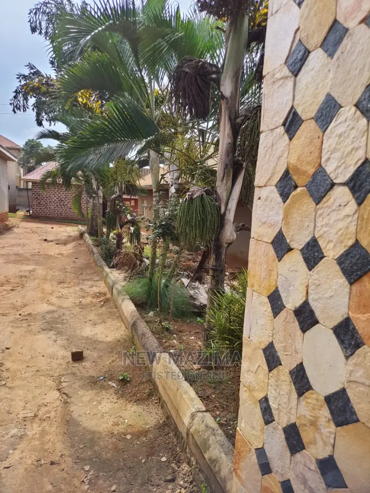 2bdrm House in Kibiri Gangu, Central Division for Sale