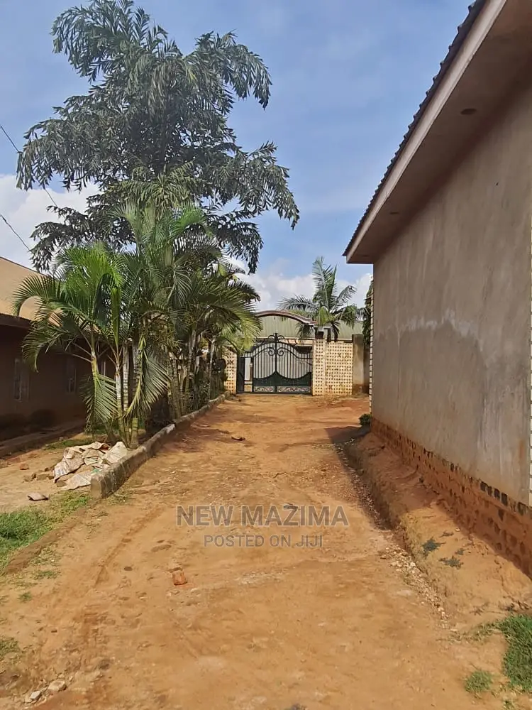 2bdrm House in Kibiri Gangu, Central Division for Sale
