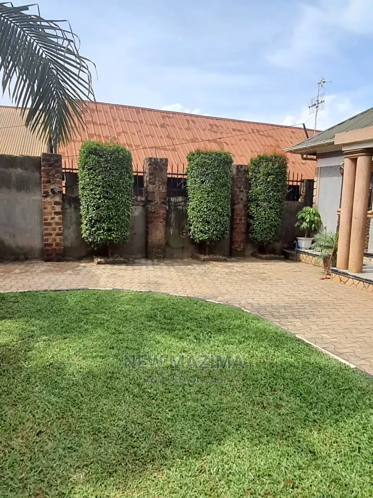 2bdrm House in Kibiri Gangu, Central Division for Sale