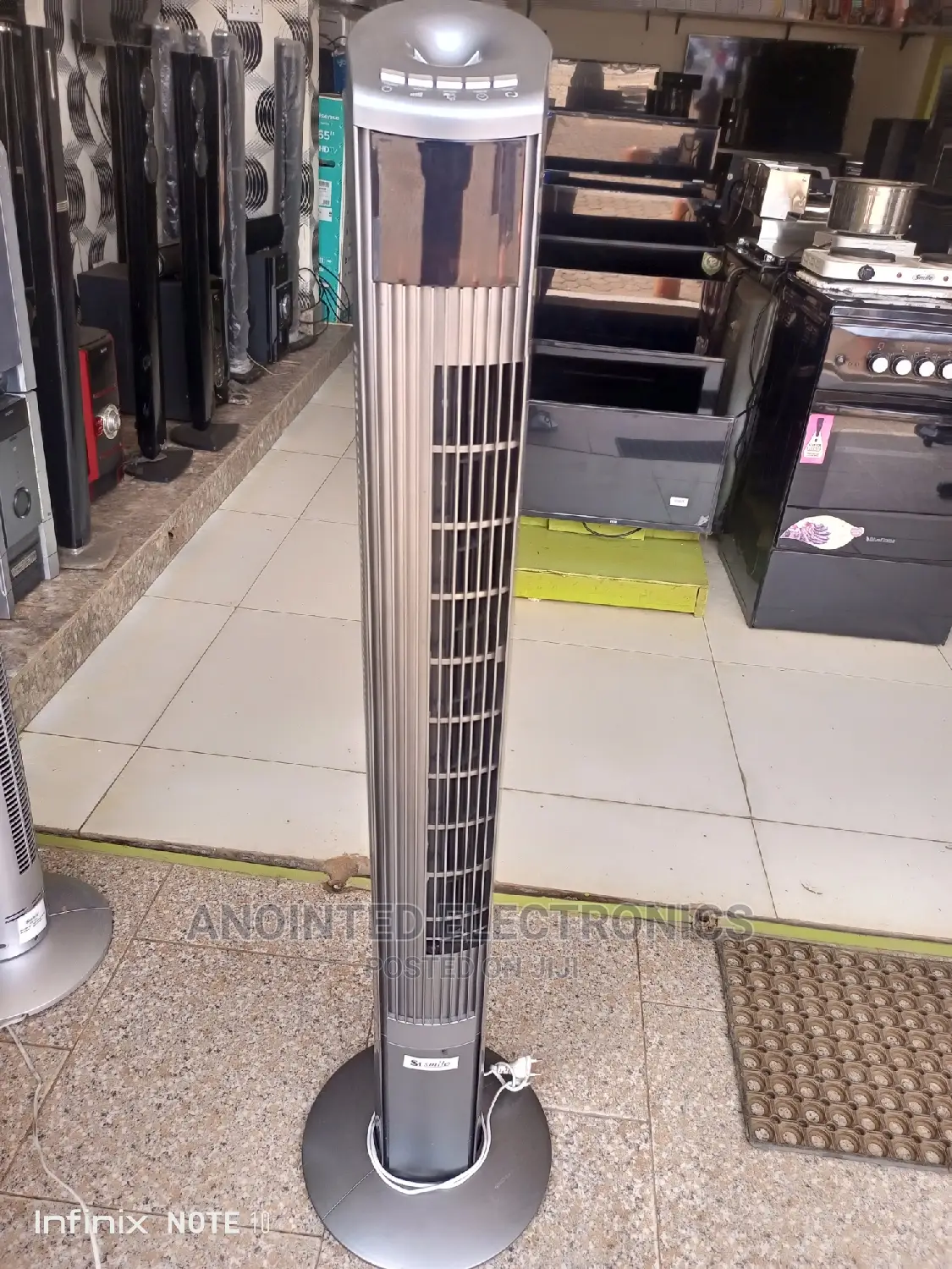 Smile Tower Fans With a 46"