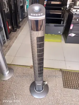 Smile Tower Fan With a Remote Control