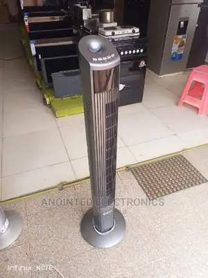 Smile Tower Fan With a Remote Control