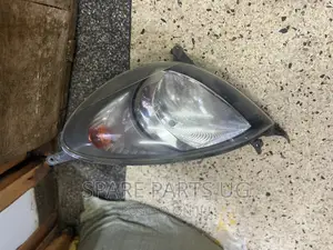 Headlamp Toyota Fun Cargo