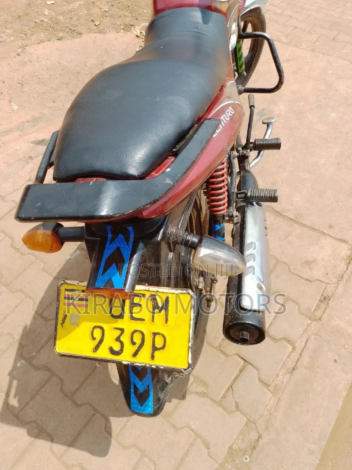 Mahindra Centuro 2017 Red