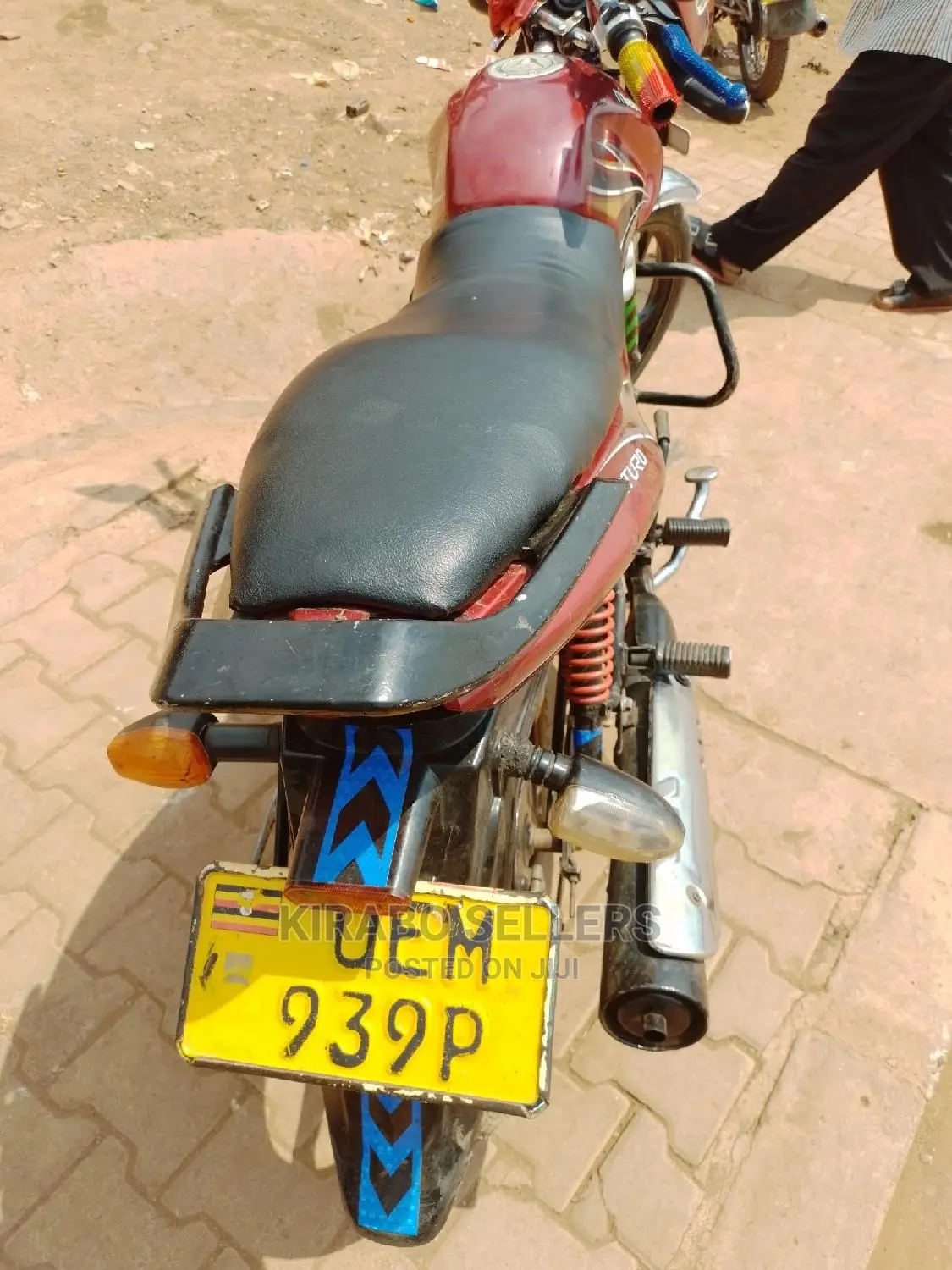 Mahindra Centuro 2017 Red