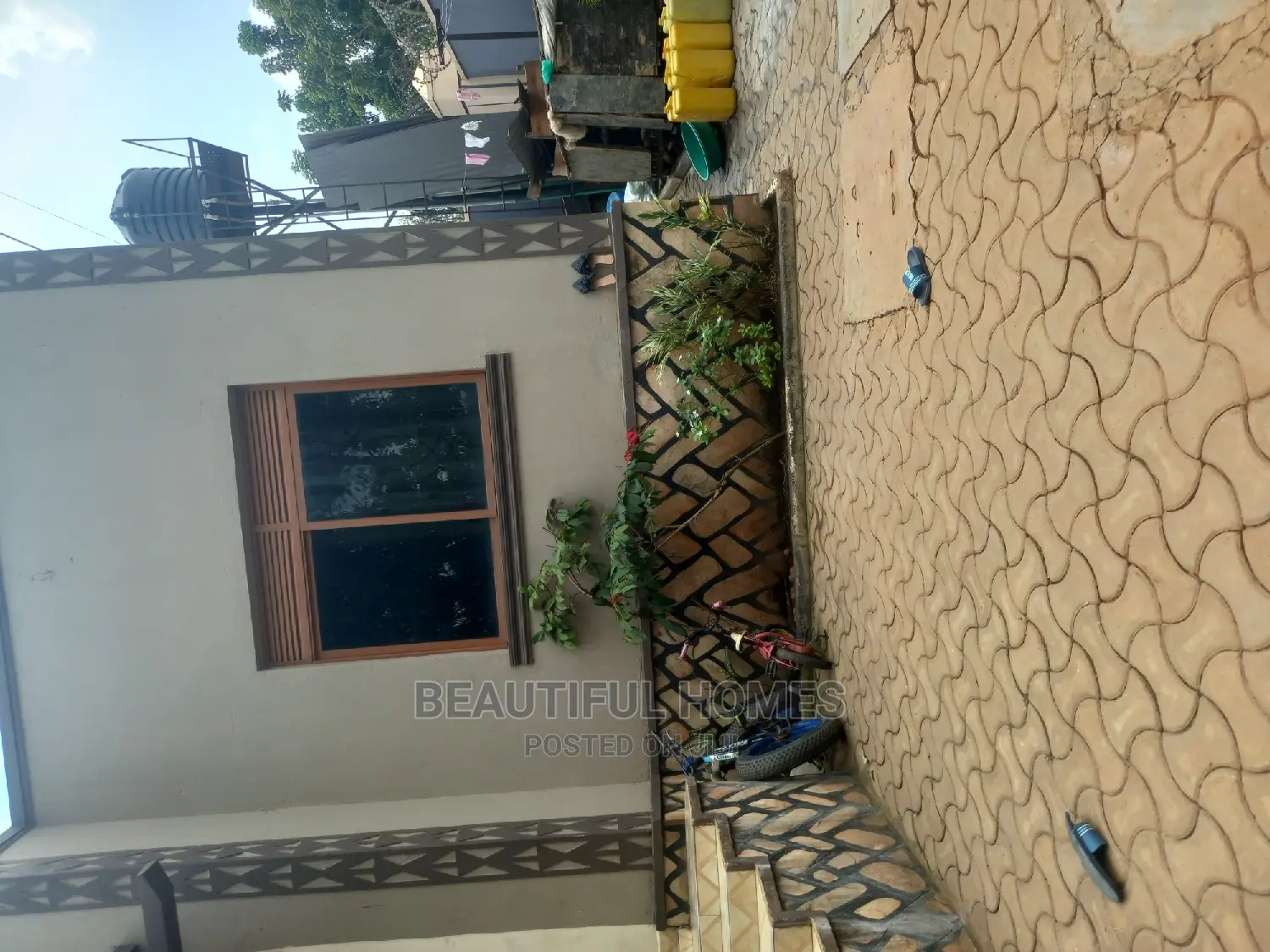 Furnished 3bdrm Maisonette in Kira for Sale