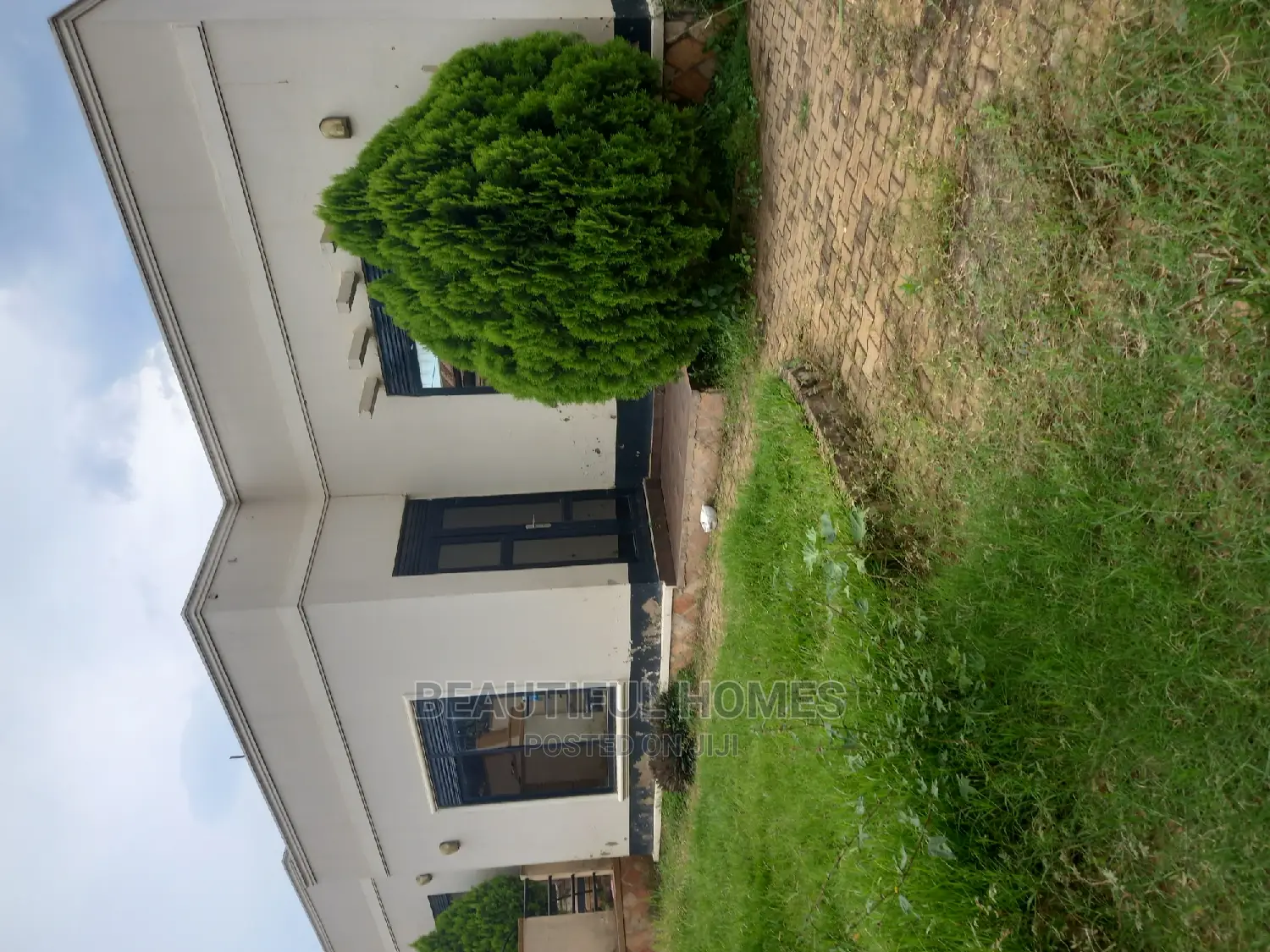 Furnished 3bdrm House in Kira for Sale