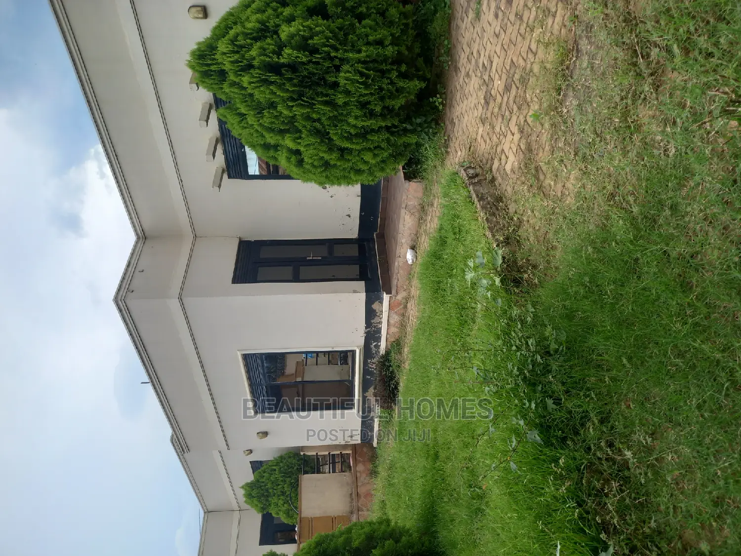 Furnished 3bdrm House in Kira for Sale