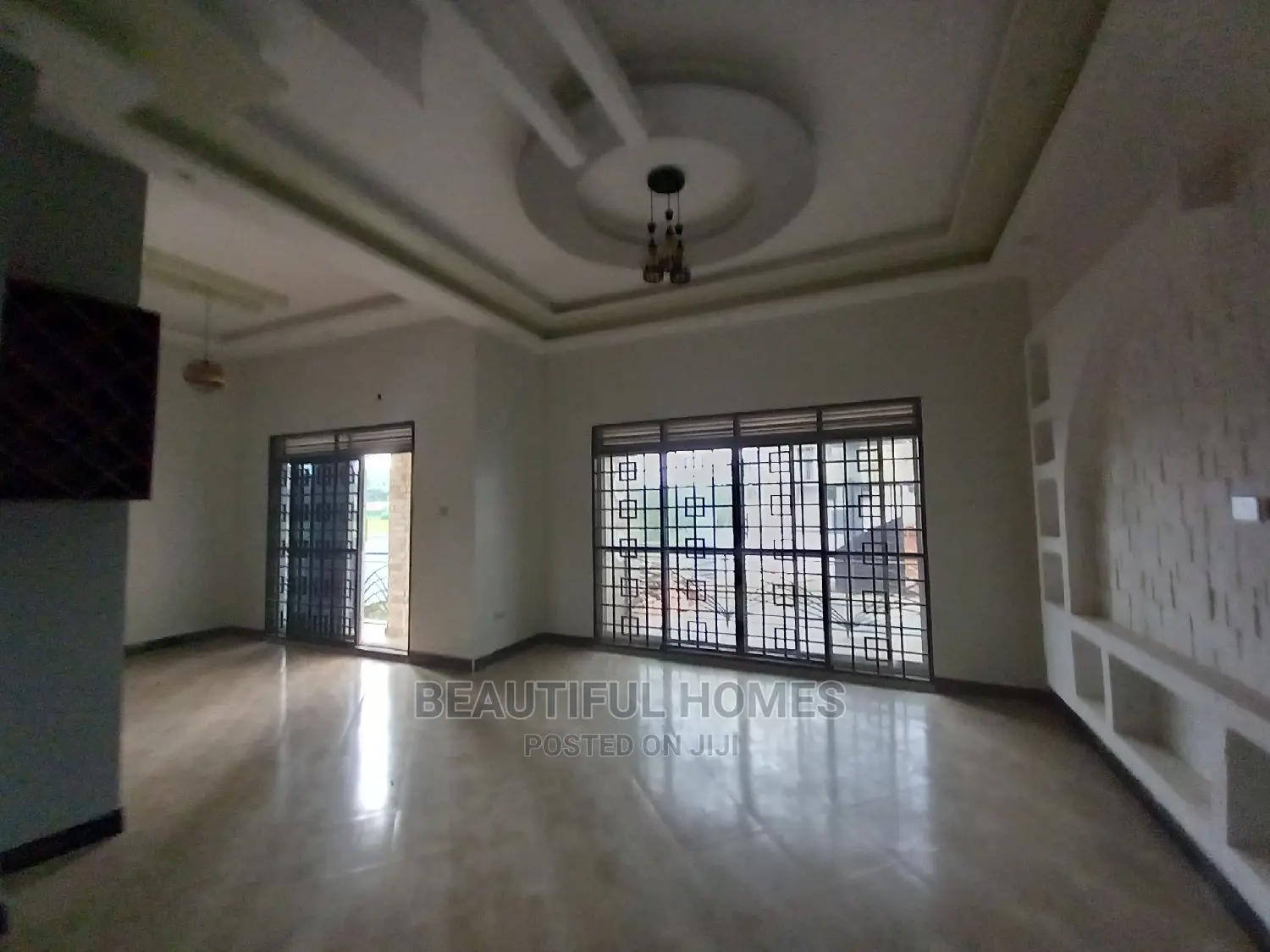 Furnished 4bdrm Bungalow in Kira for Sale