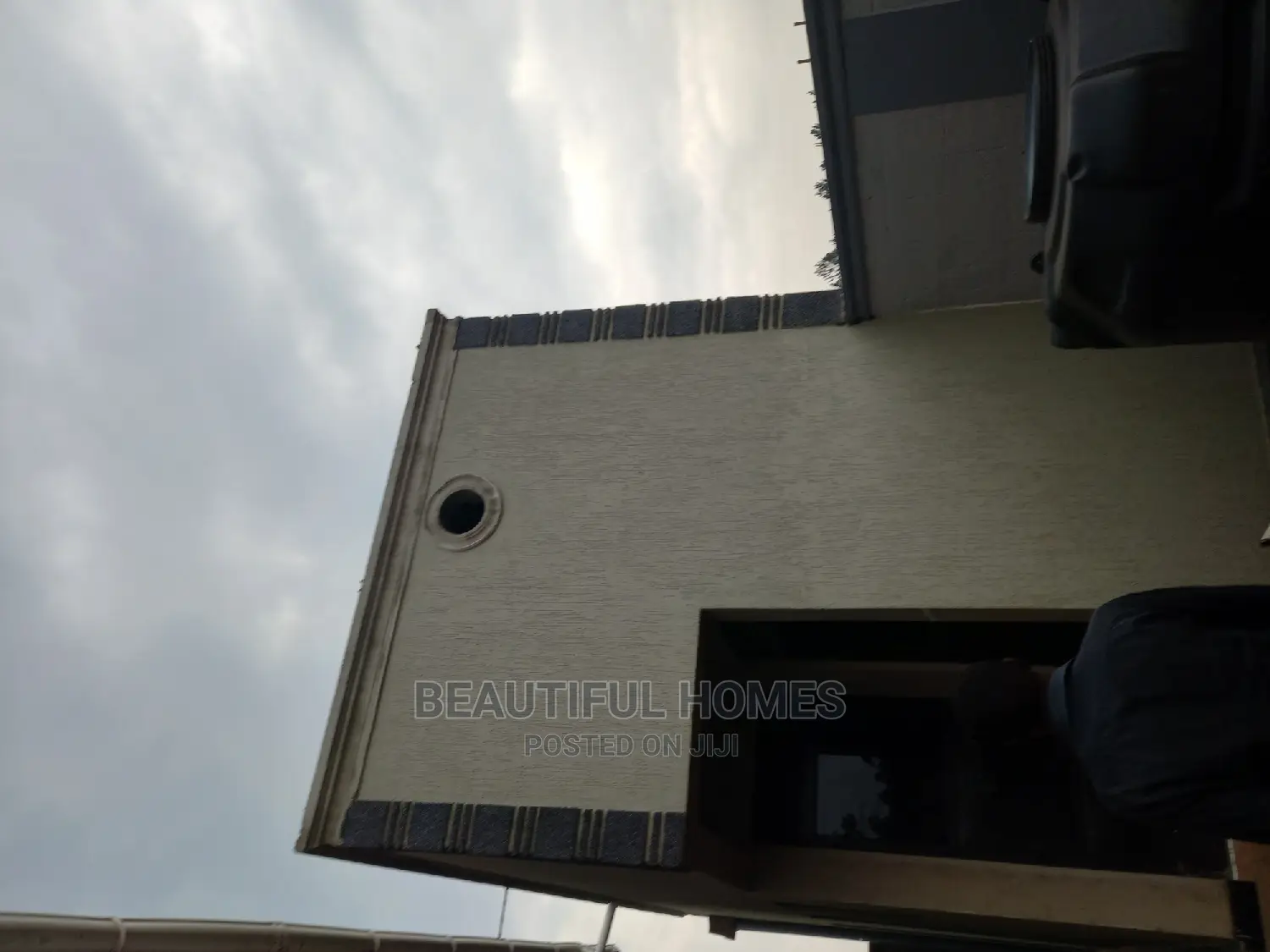 Furnished 4bdrm House in Kira for Sale