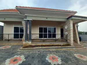 Furnished 4bdrm House in Kira for Sale