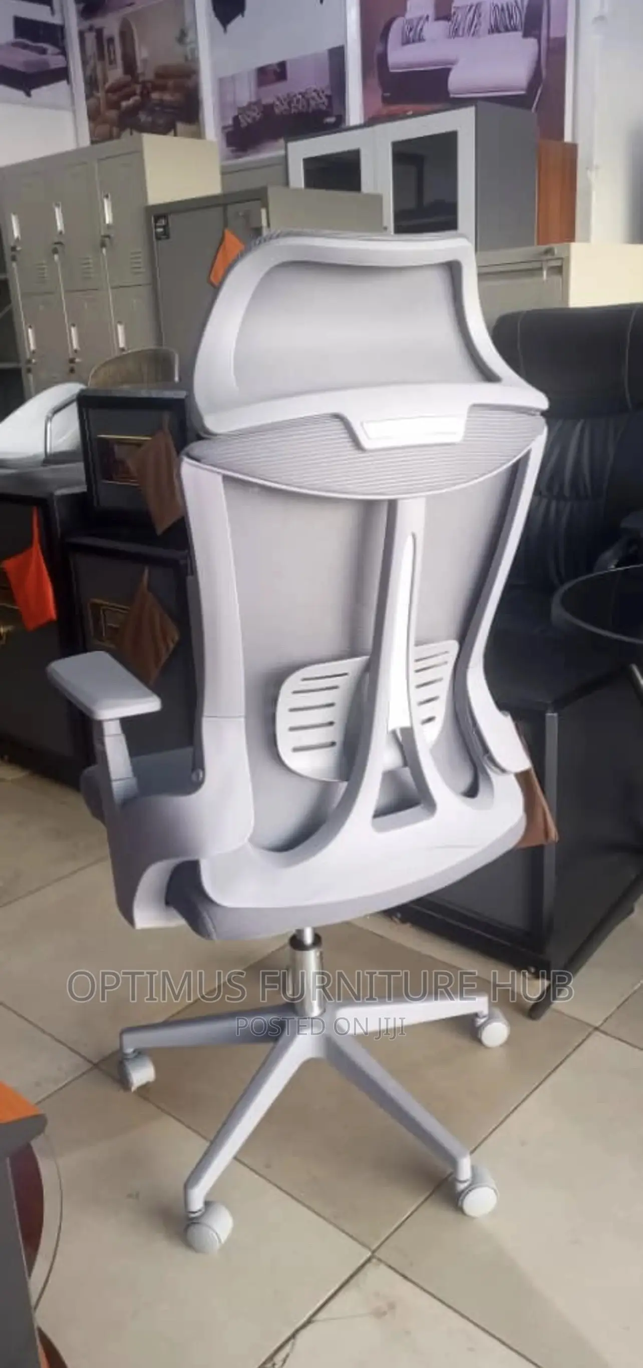 Office Chair (Gray)