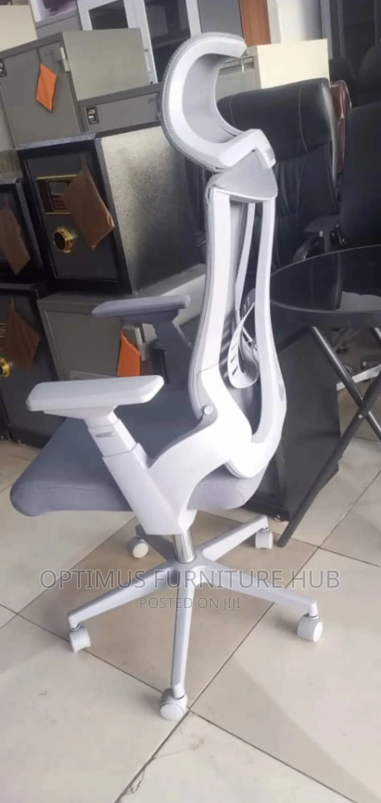 Office Chair (Gray)
