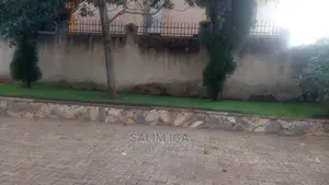 4bdrm Duplex in Kololo Property, Central Division for Rent