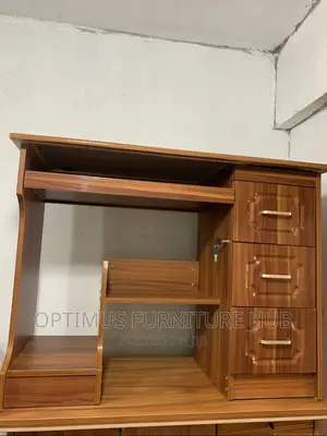 Brown Computer Desk (1 Meter)