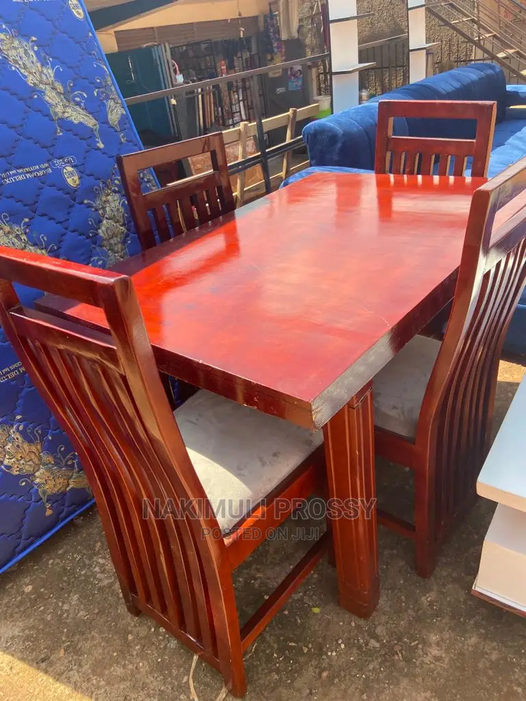Four Seater Dinning Set