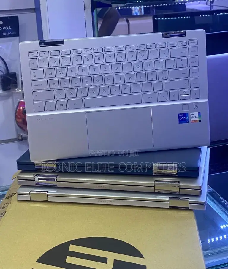 New Laptop HP Pavilion X360 8GB Intel Core I5 SSD 512GB
