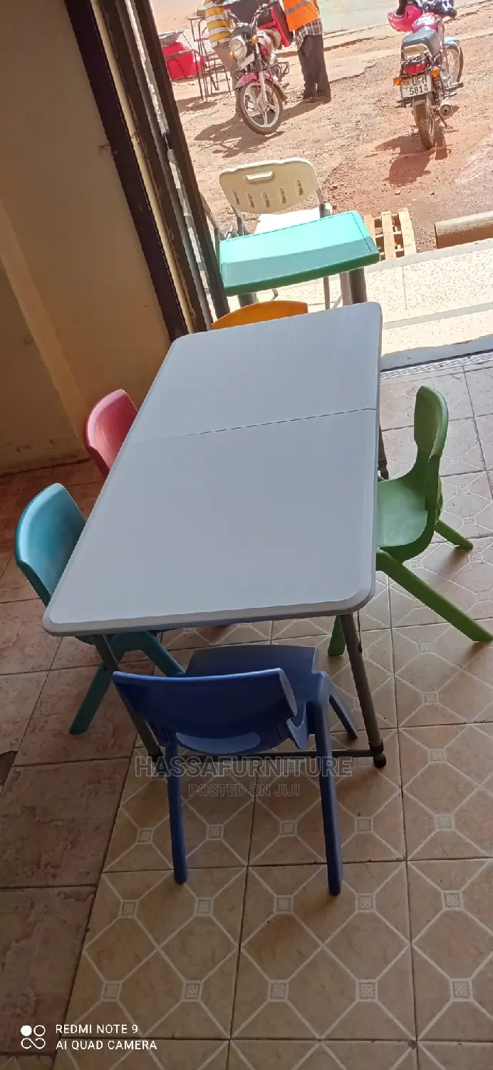 Foldable Kids Reading Table