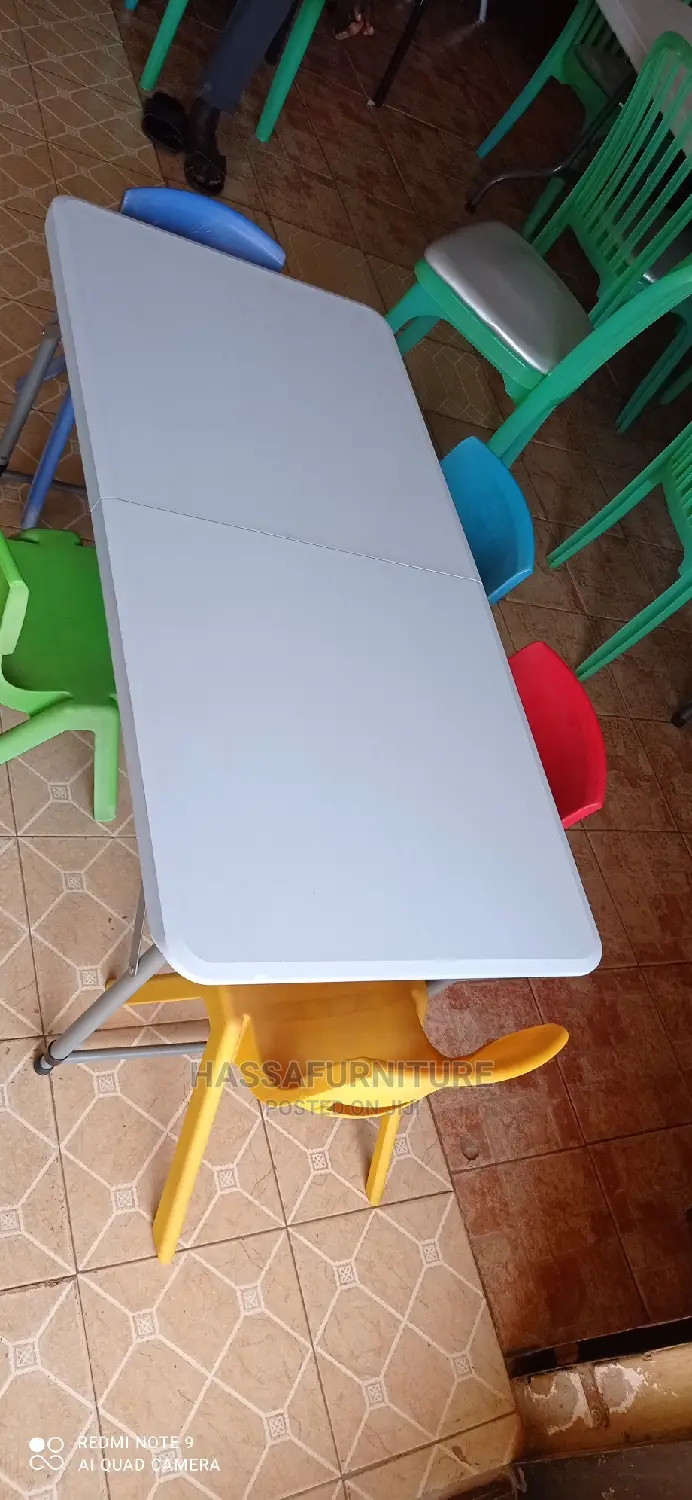 Foldable Kids Reading Table