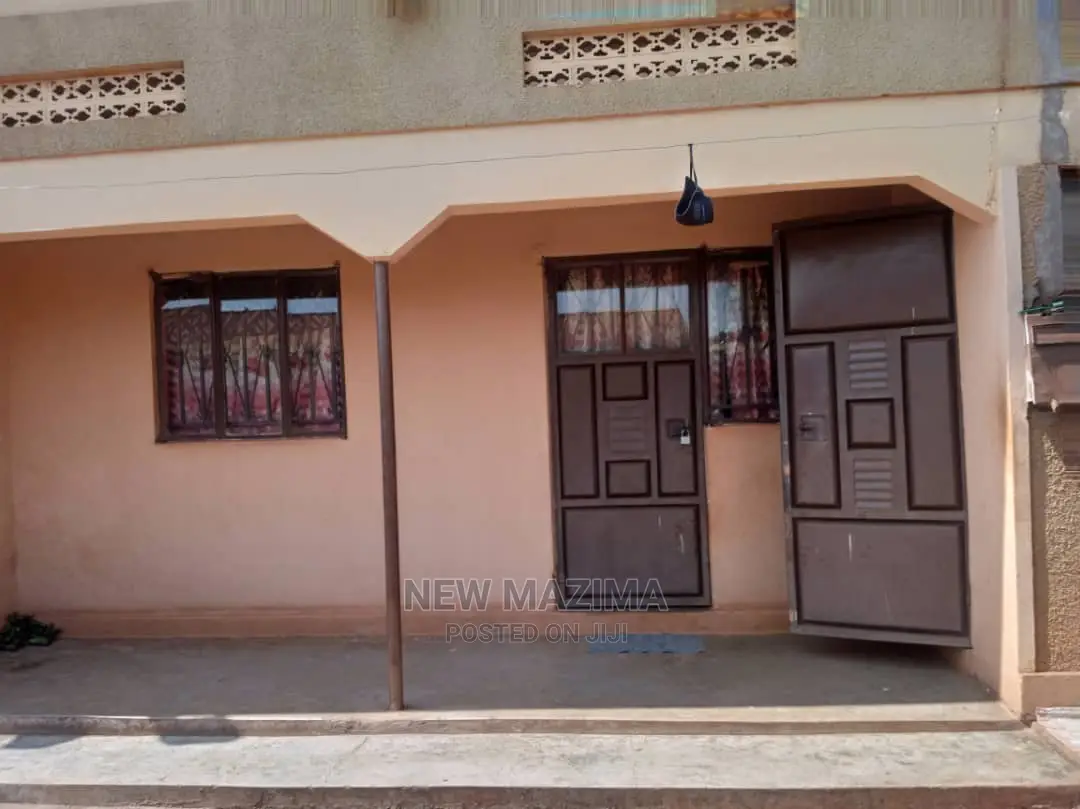 4bdrm House in Najjanankumbi Along, Central Division for Sale
