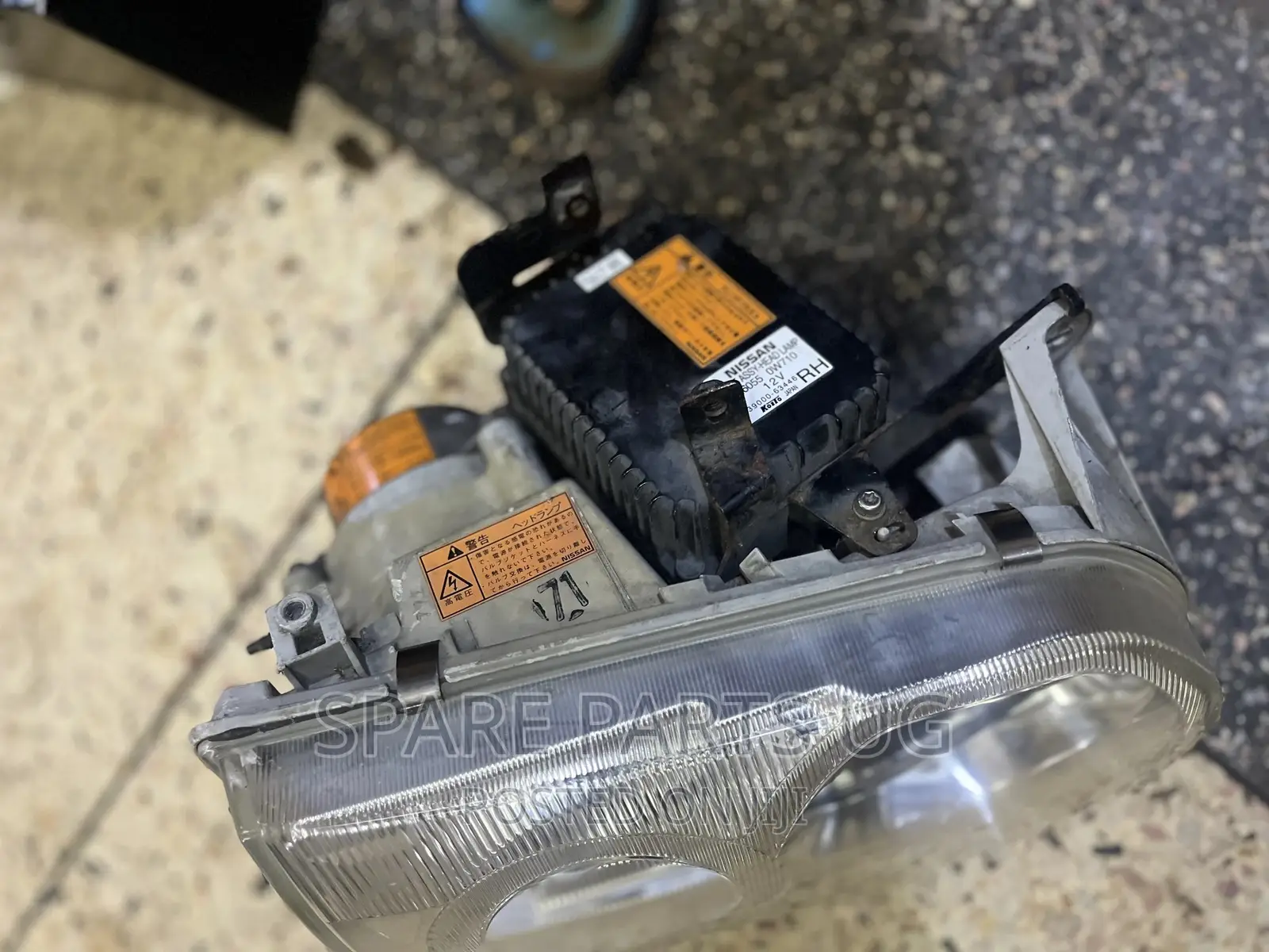 Nissan Terano Headlight