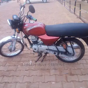 Bajaj Boxer 2020 Brown