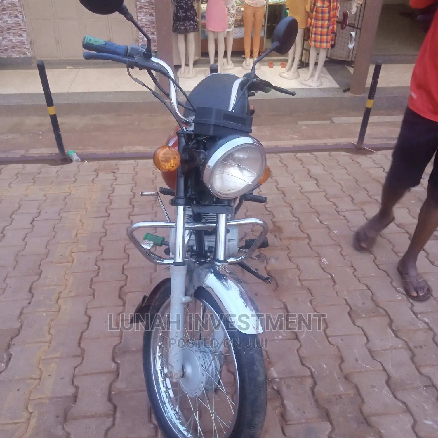 Bajaj Boxer 2020 Brown