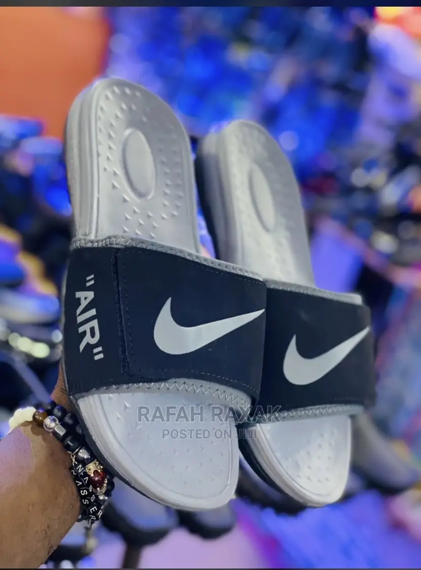 Classic Push in Sandals