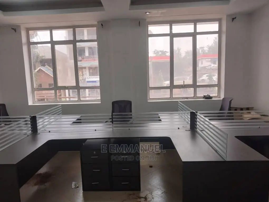 8 Seater Work Station