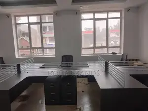 8 Seater Work Station