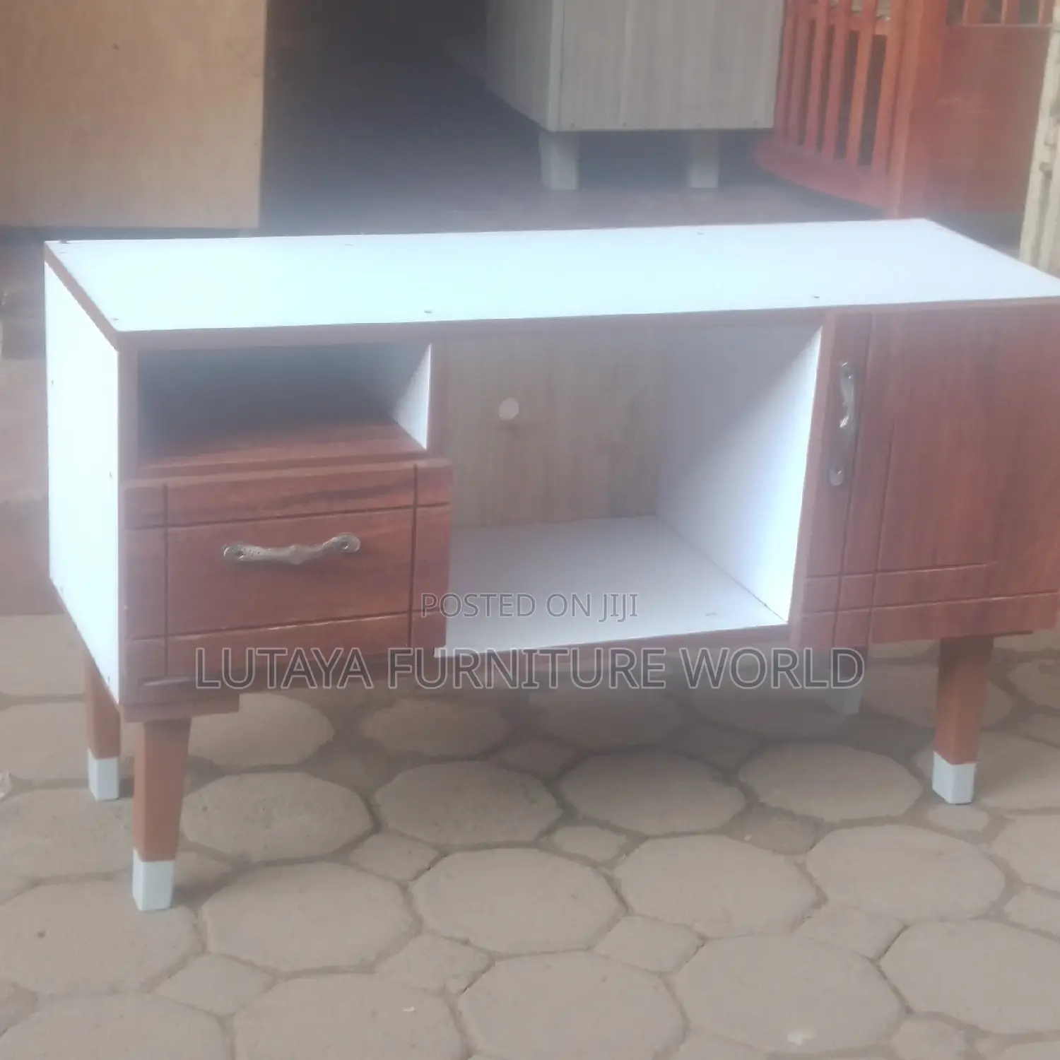 Tv Stand on Sale in Good Materials