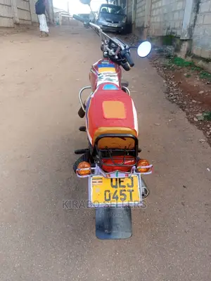 Bajaj Boxer 2018 Silver