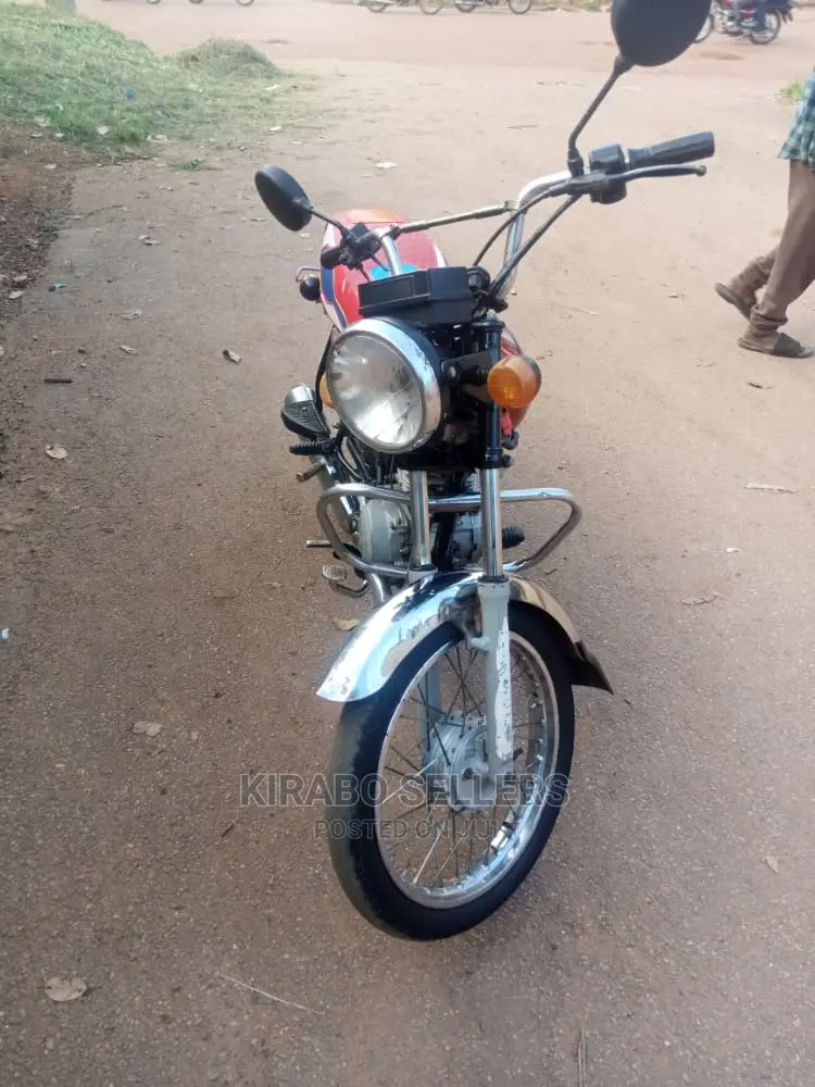 Bajaj Boxer 2018 Silver
