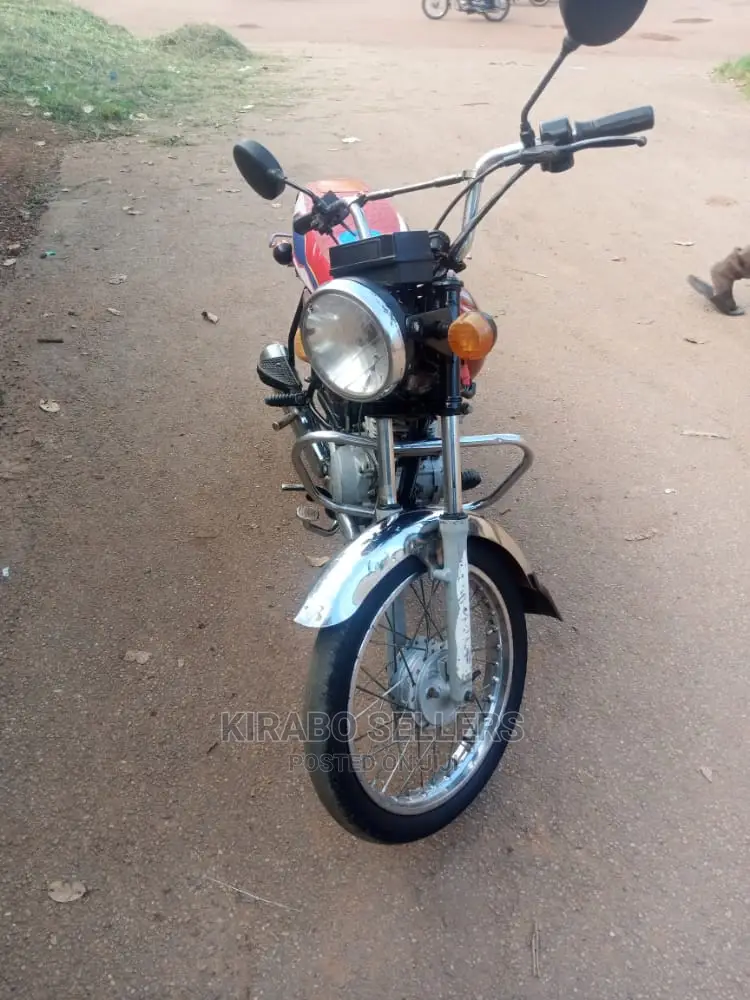 Bajaj Boxer 2018 Silver