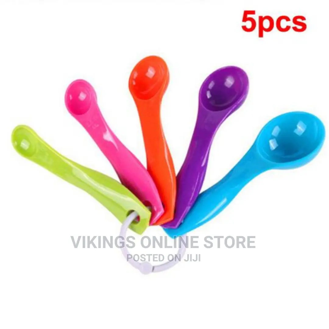 Set of 5 Piece Plastic Measuring Spoons