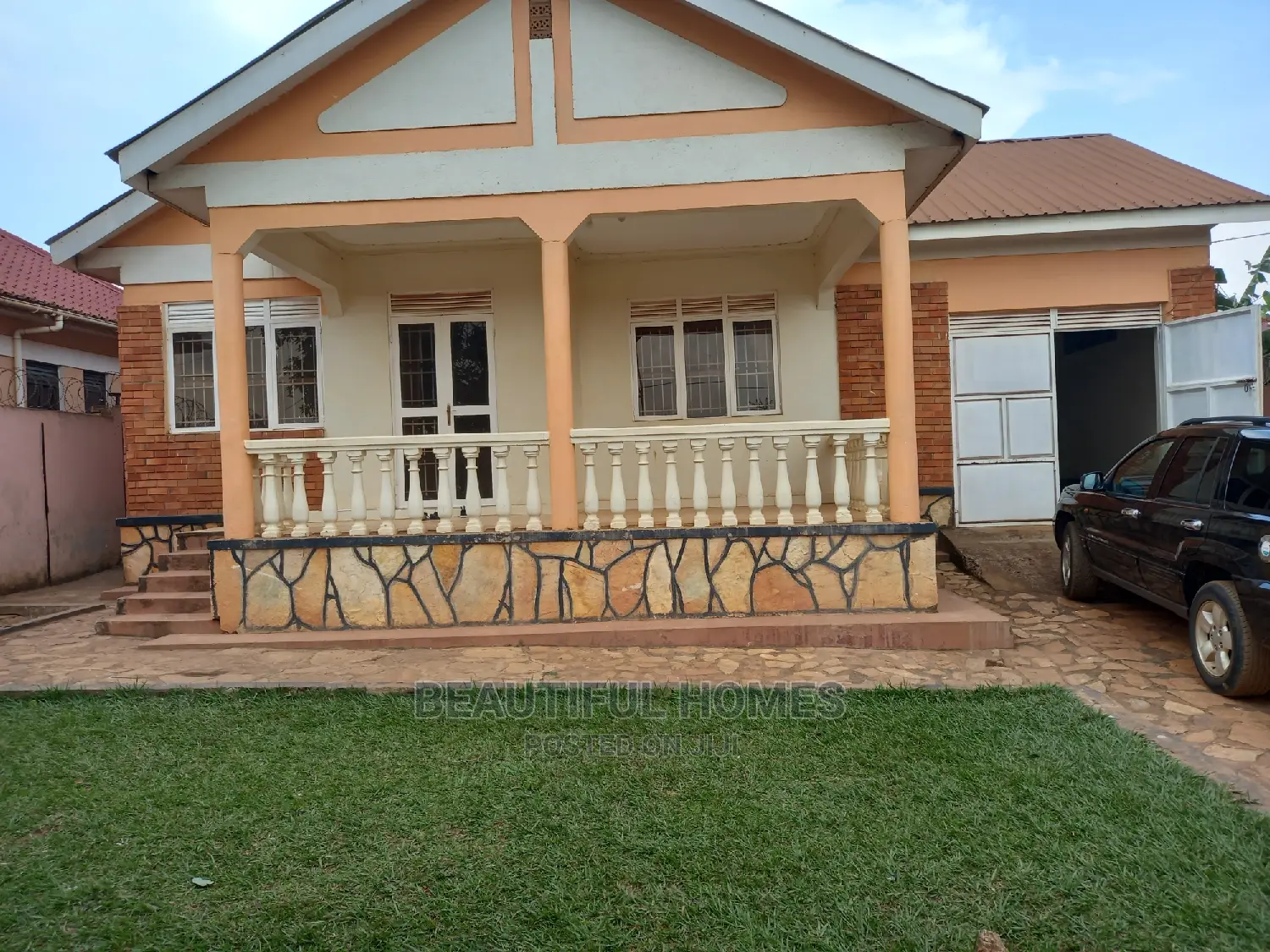 3bdrm Bungalow in Kira for Sale