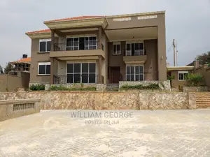Photo - 5bdrm House in Central Division for sale