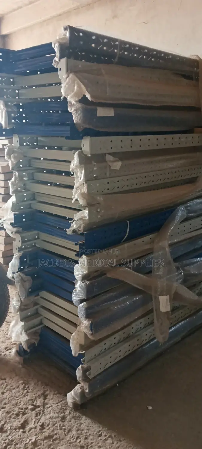 Frame Rack for Pharmacies and Supermarkets