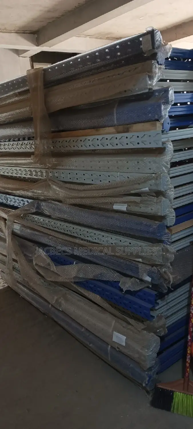 Frame Rack for Pharmacies and Supermarkets