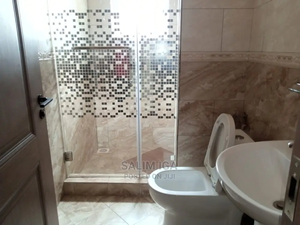3bdrm Bungalow in Kololo Property, Central Division for Rent