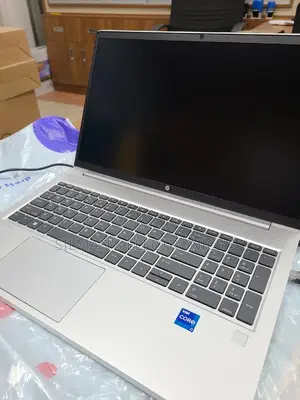 New Laptop HP ProBook 450 G8 8GB Intel Core I7 SSD 512GB