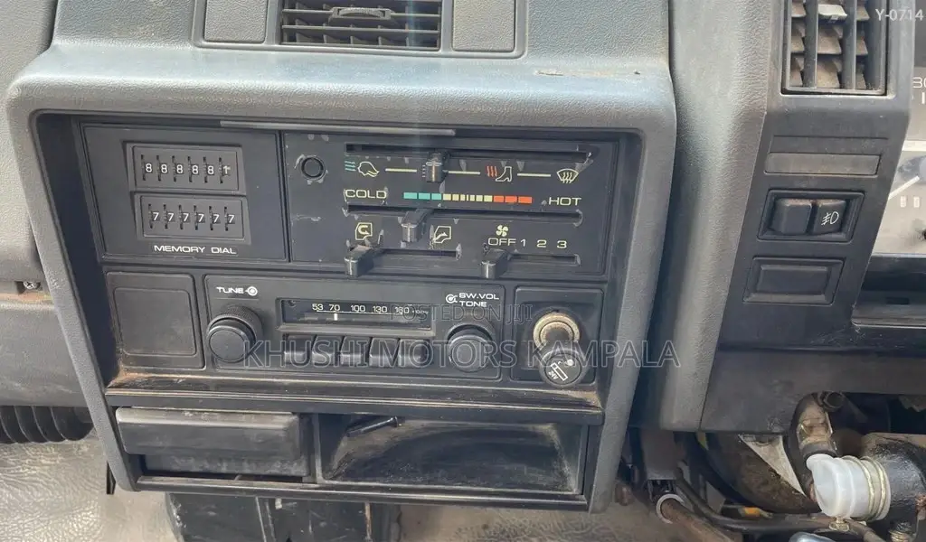 Isuzu, Elf Crane 1987