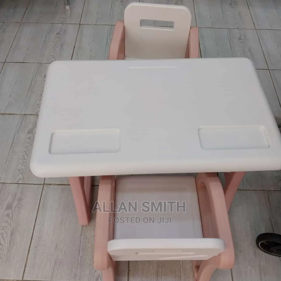Kids Reading Table