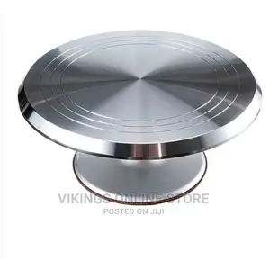 Bakeware Metallic Stand for Turning Cakes Icing