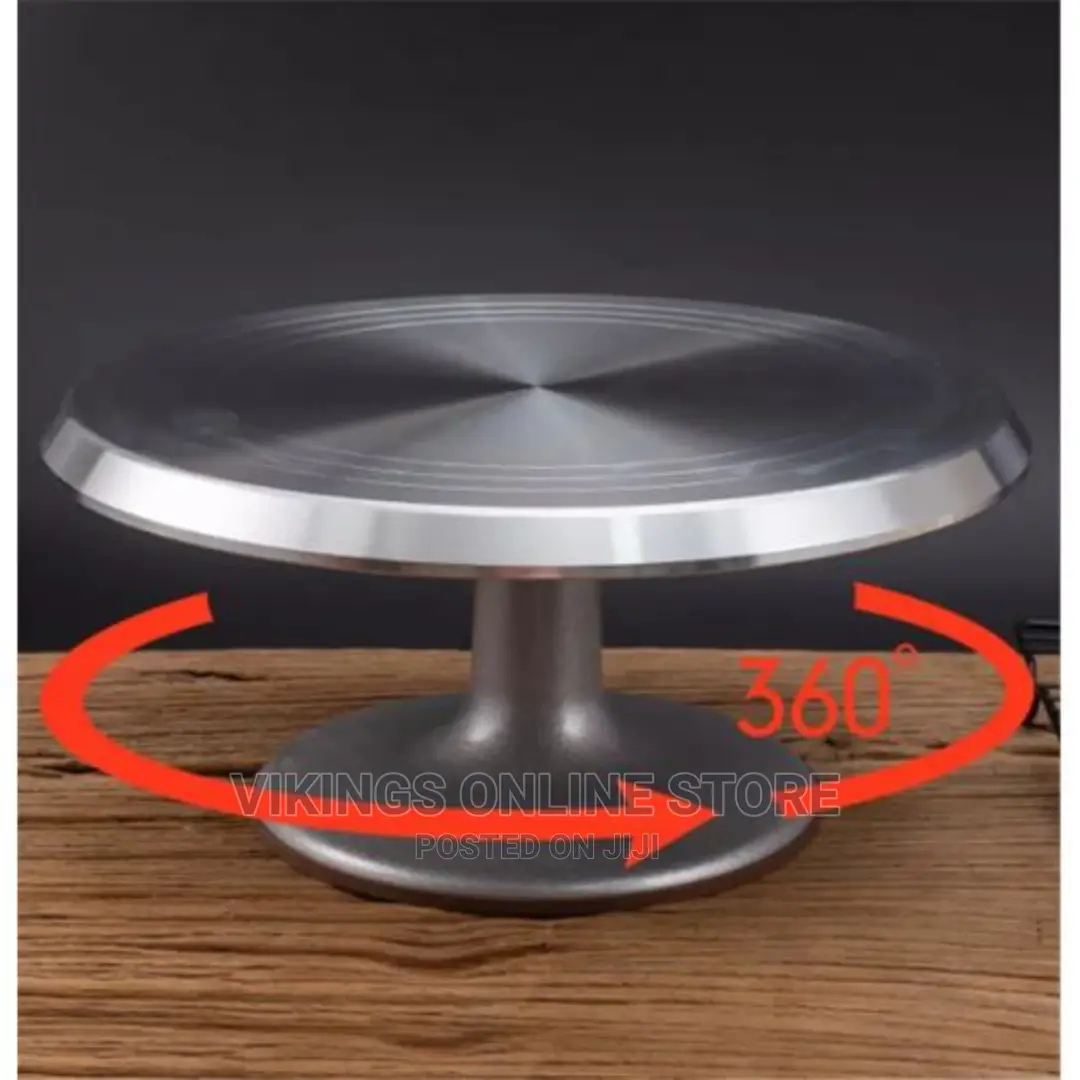 Bakeware Metallic Stand for Turning Cakes Icing