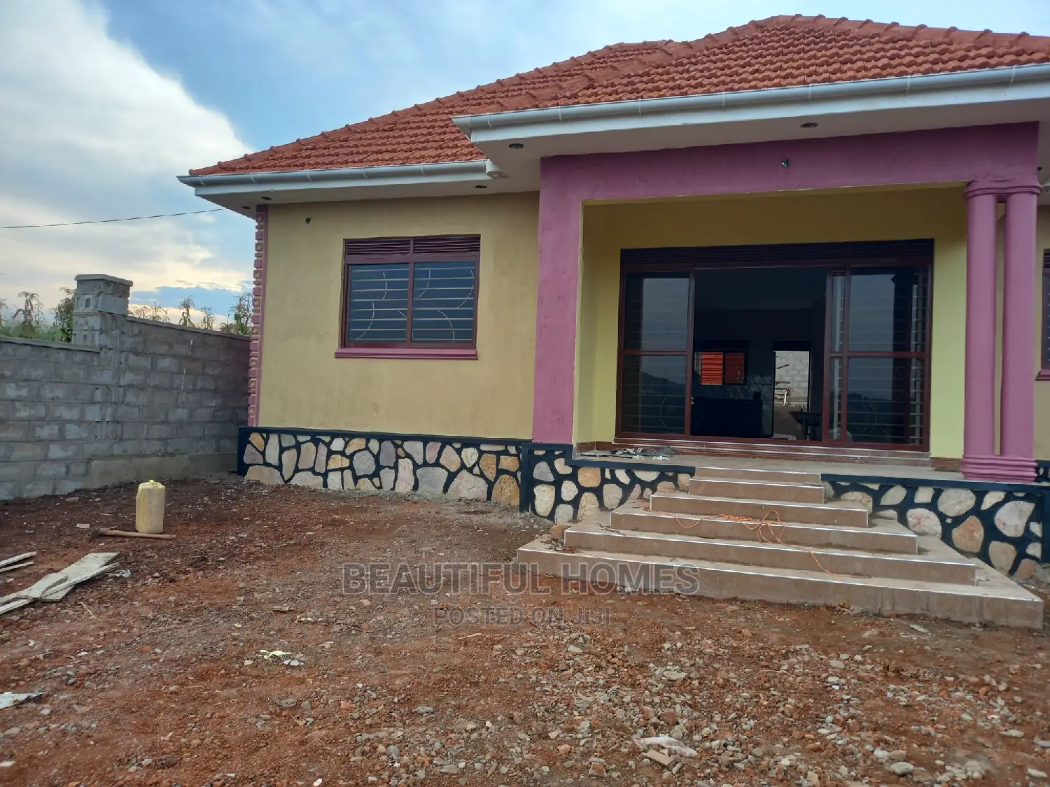 Furnished 4bdrm Bungalow in Kira for Sale