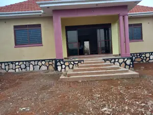 Furnished 4bdrm House in Kira for Sale